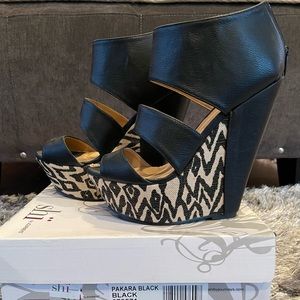 Shi Platform wedge leather sandal